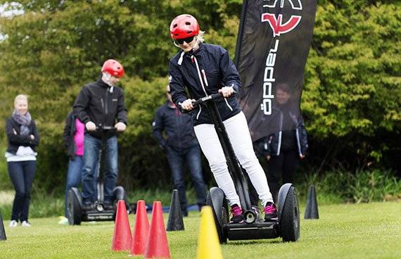 Slalom en Segways 1