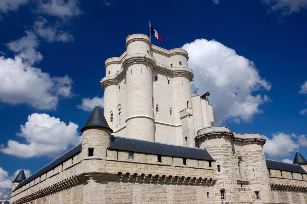 Enigme au Château de Vincennes - La boîte empoisonnée